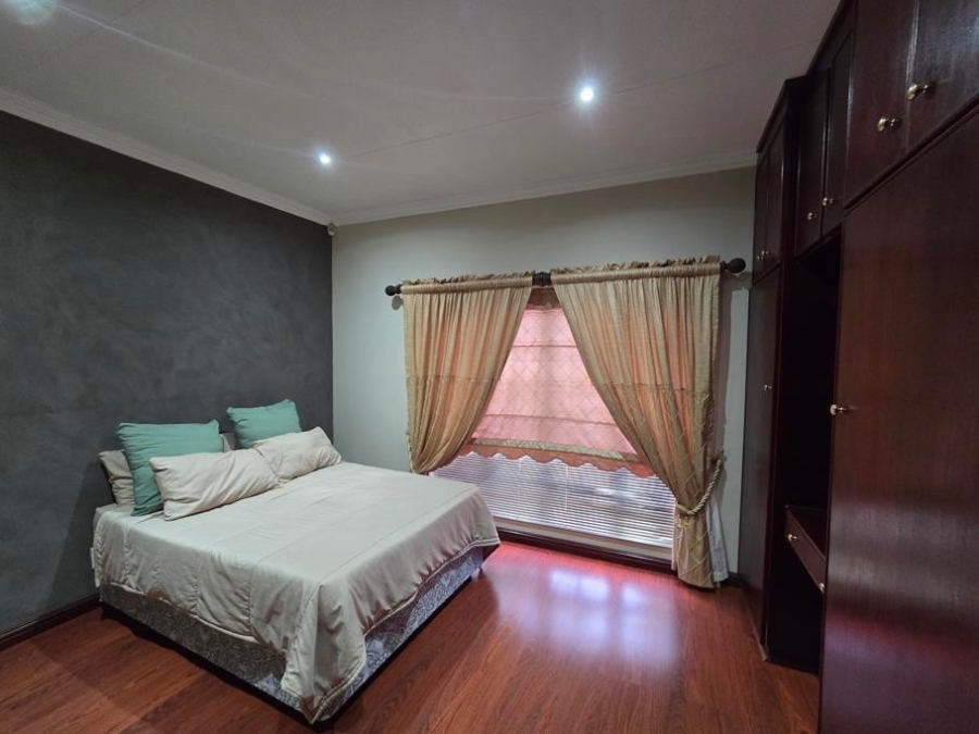 4 Bedroom Property for Sale in Wilkoppies North West